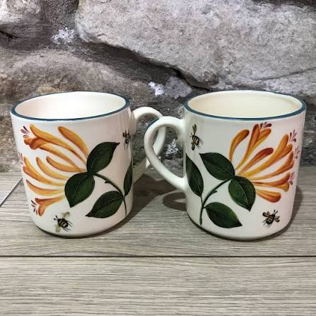 Honeysuckle Nesting Cups